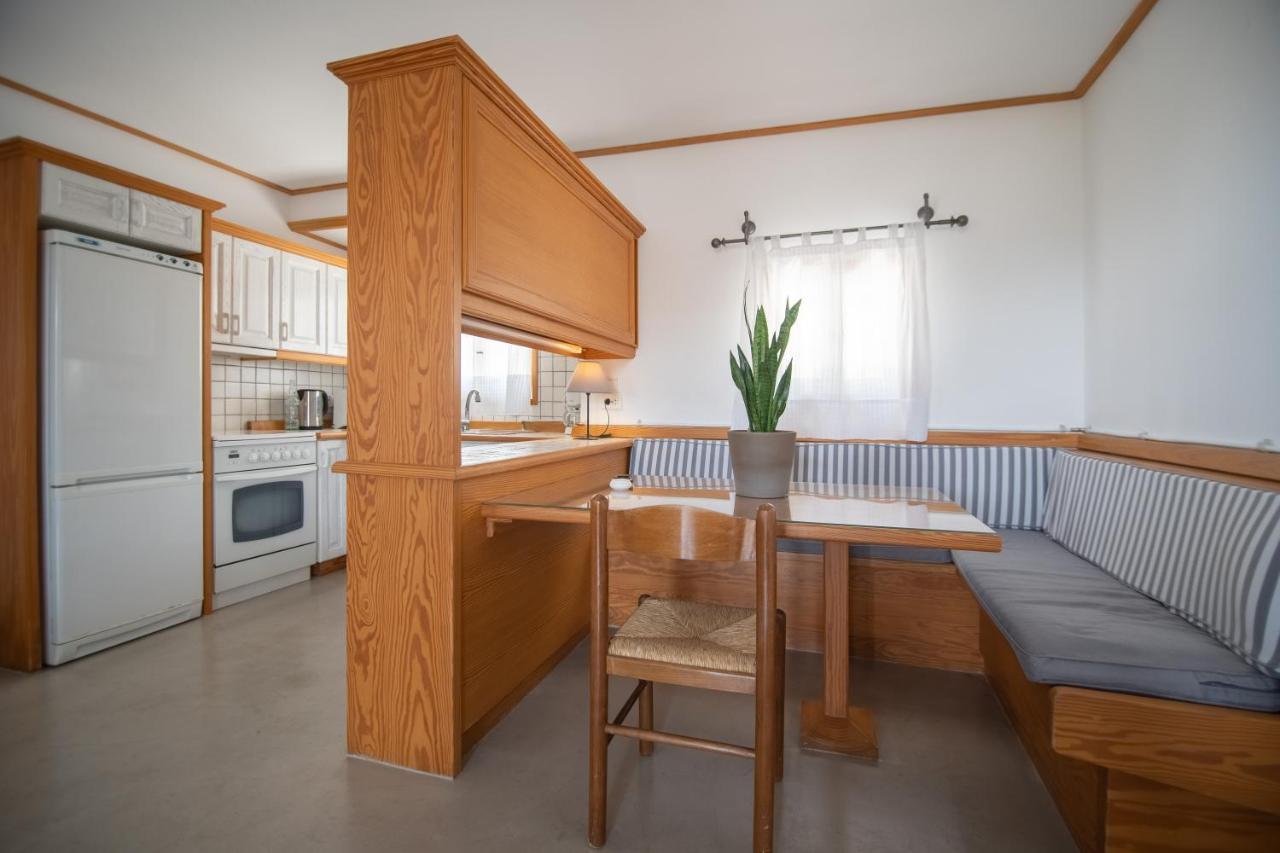 Lotos Beach Home Kini Екстериор снимка