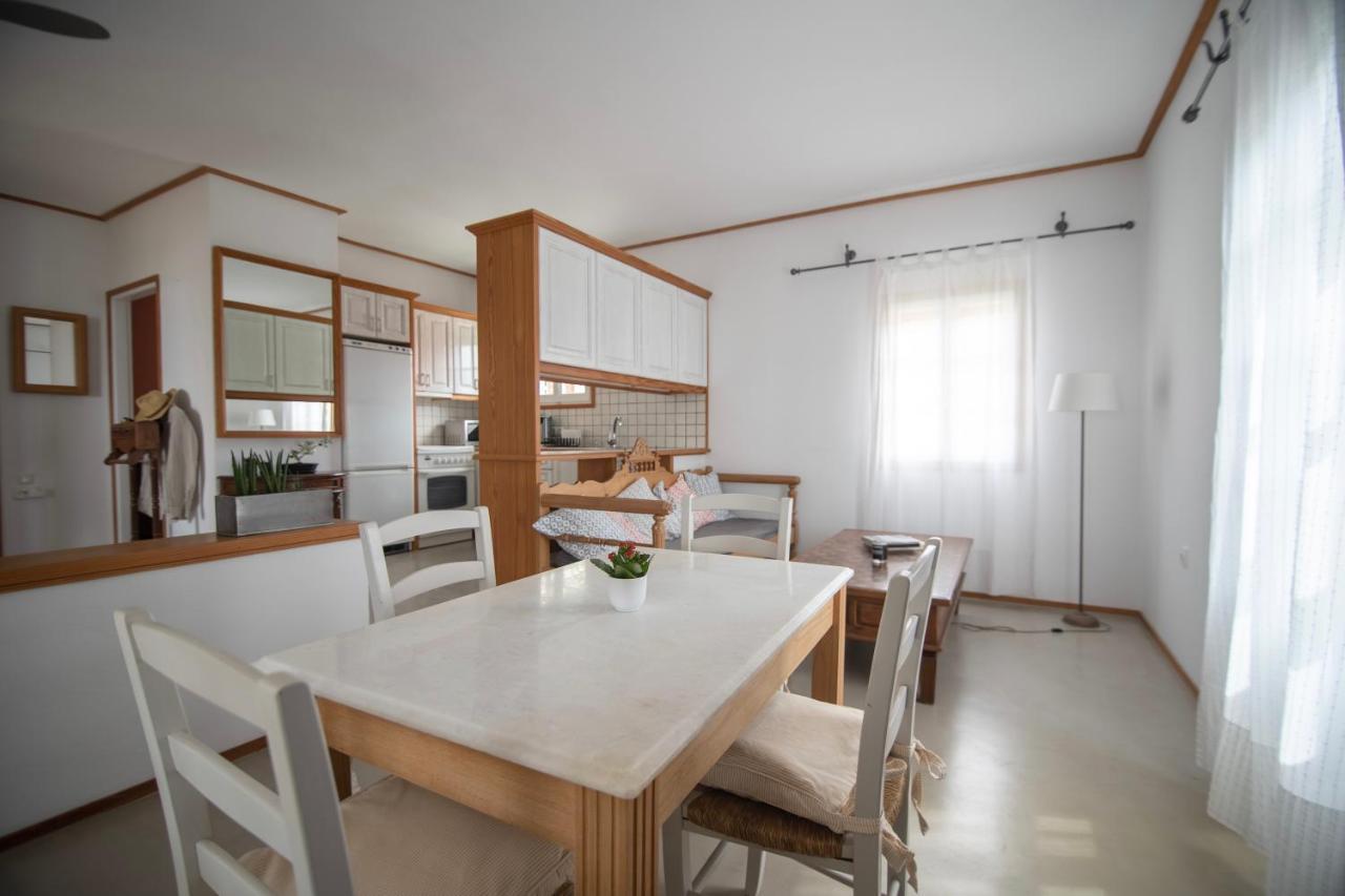 Lotos Beach Home Kini Екстериор снимка