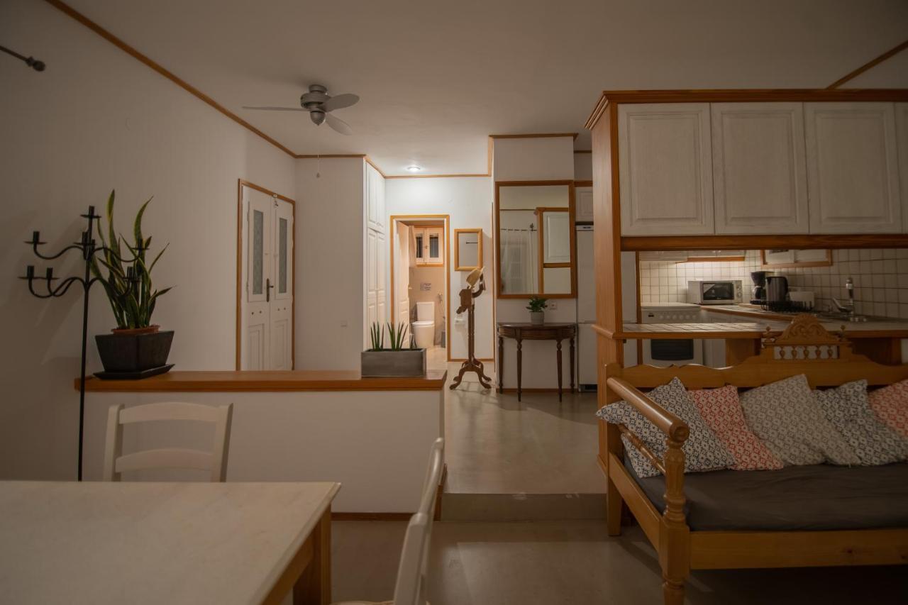 Lotos Beach Home Kini Екстериор снимка