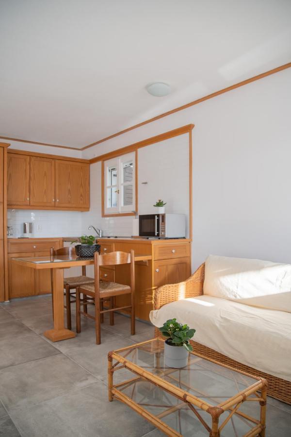 Lotos Beach Home Kini Екстериор снимка