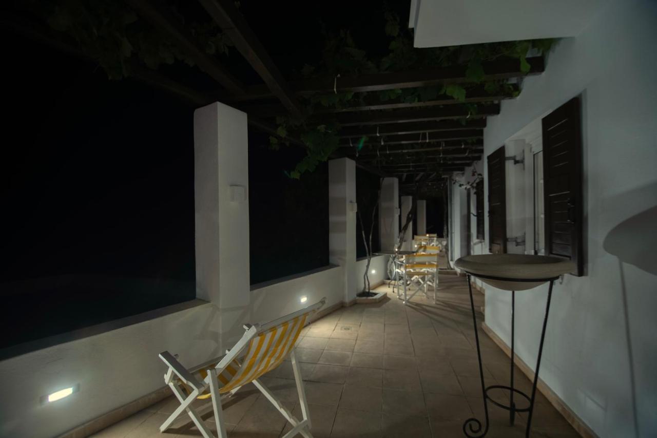 Lotos Beach Home Kini Екстериор снимка