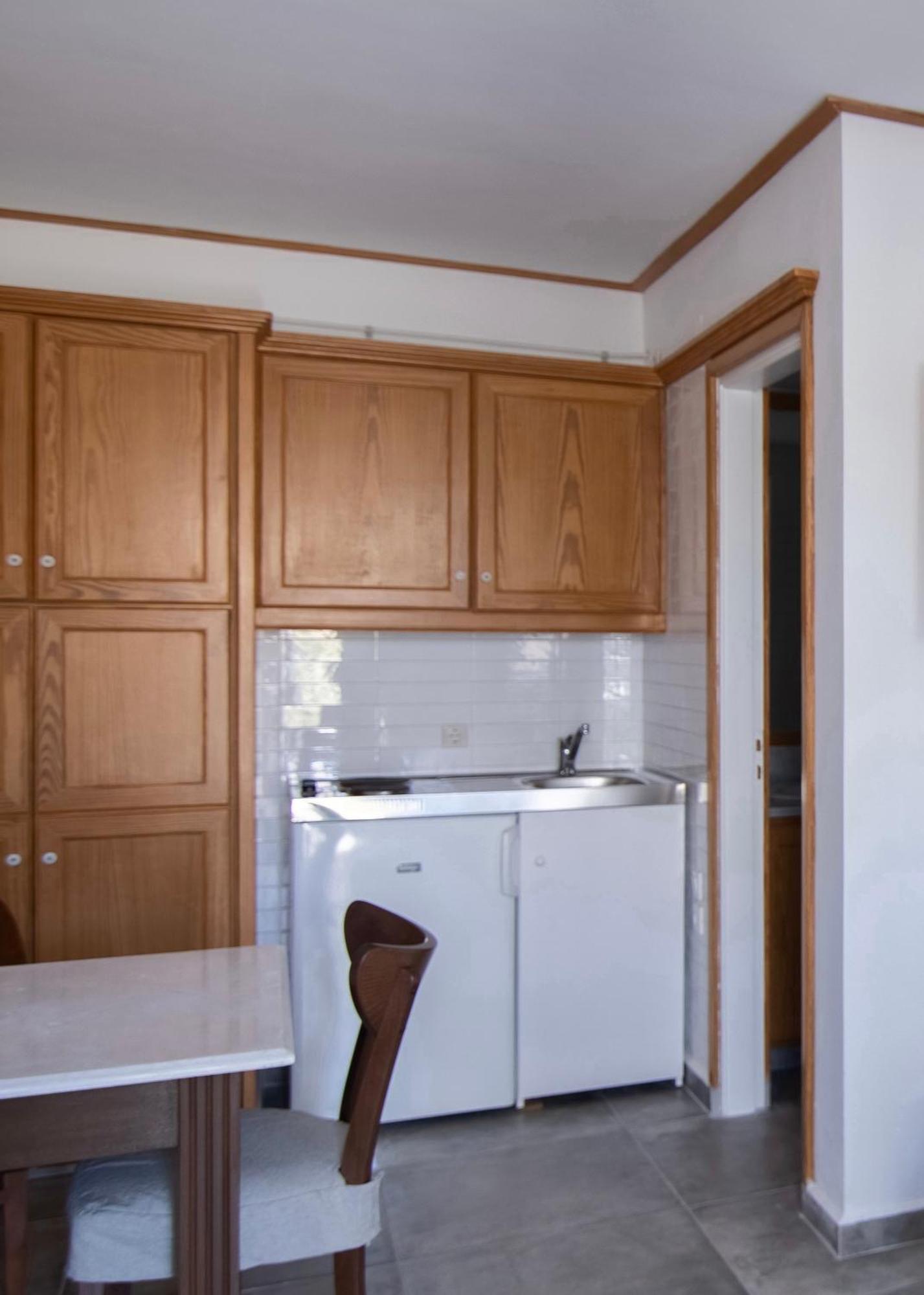 Lotos Beach Home Kini Екстериор снимка